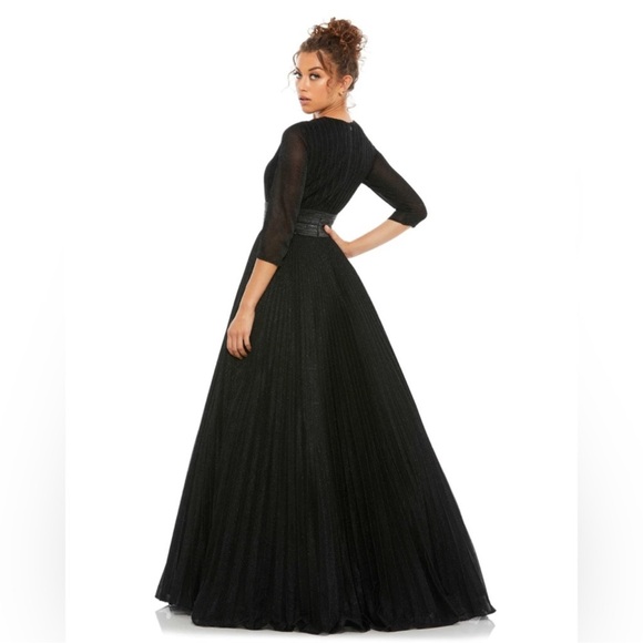 Mac Duggal 30700 Black Shimmering Pleated A-line 3/4 Sleeve Full Length Gown 4 - Picture 5 of 11